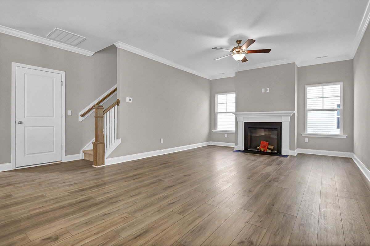 https://assets.windsorhomes.us/img/BMW_lot23_Bailey_A_848_Red_Sky_Drive_great_room.JPG