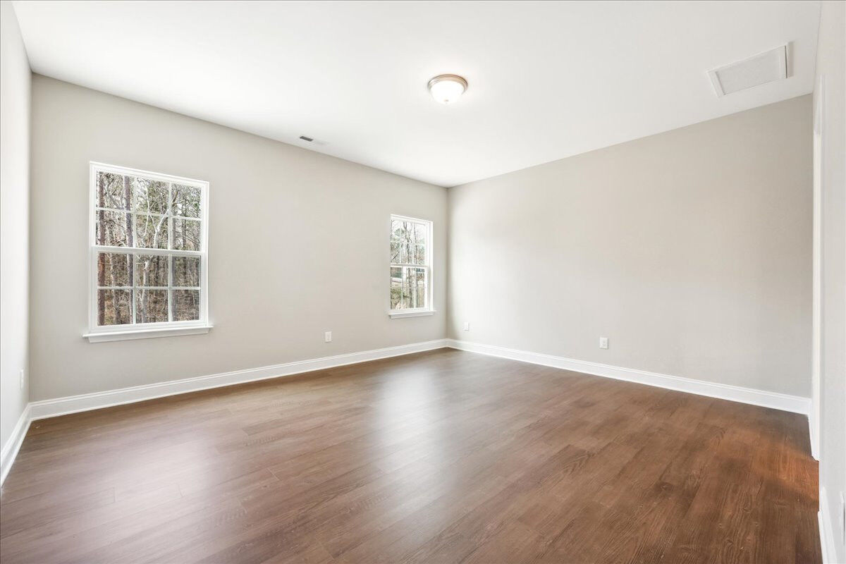 https://assets.windsorhomes.us/img/CCK_lot14_Richmond_elvA_4115_Stallion_St_primary_suite.jpg