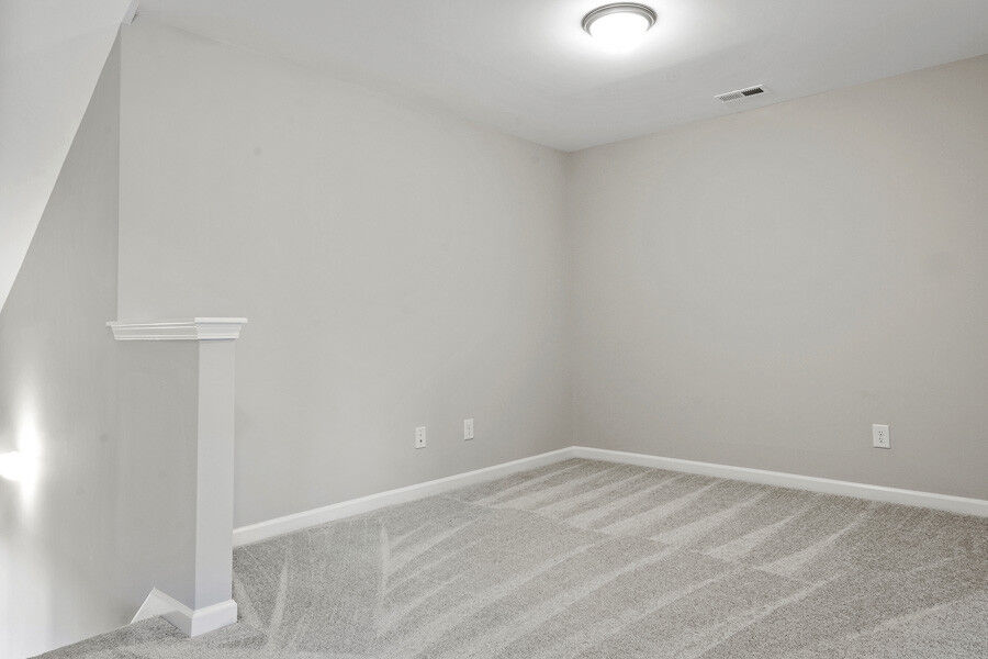 https://assets.windsorhomes.us/img/Indiana_A_VSC_lot1_4003_Straw_Hat_rd_loft_2.jpg