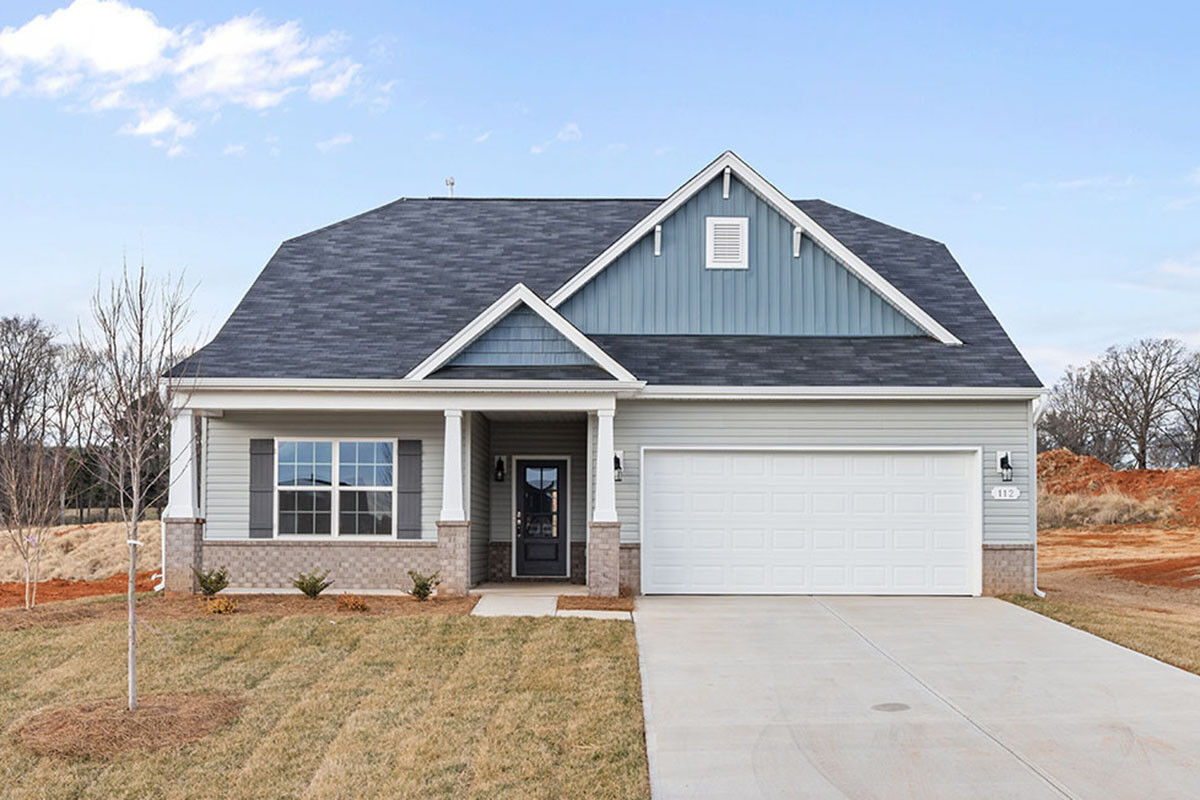 https://assets.windsorhomes.us/img/MLF_lot41_Pinehurst_elvB_112_Rocky_Maple_Drive_exterior_full_front_crop.jpg