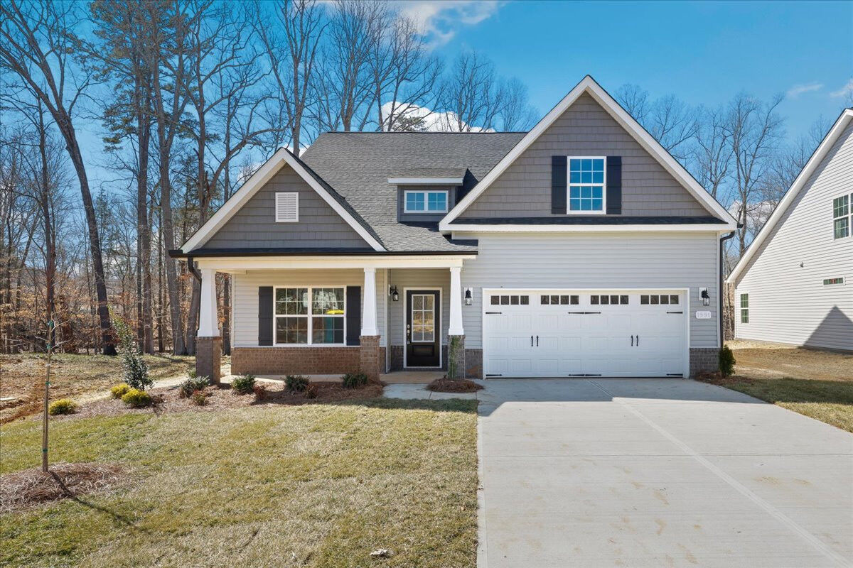 https://assets.windsorhomes.us/img/MVG_lot11_Pembroke_elvB_1991_Meadowview_Drive_exterior_full_front.jpg