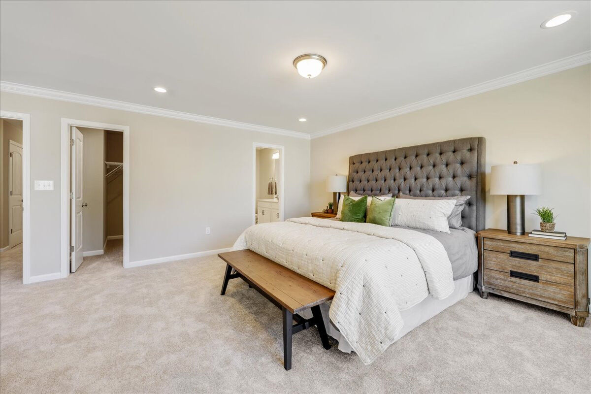 https://assets.windsorhomes.us/img/Pennsylvania_A_VSC_lot77_203_Berryfield_Dr_primary_bedroom_2.jpg