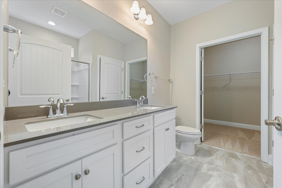 https://assets.windsorhomes.us/img/Somerser_B_CCK_lot88_4212_Canter_Creek_Lane_primary_bath.jpg