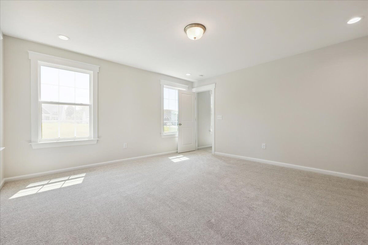 https://assets.windsorhomes.us/img/VR_lot106_Cameron_elvB_511_Valentine_Ct_primary_bedroom.jpg