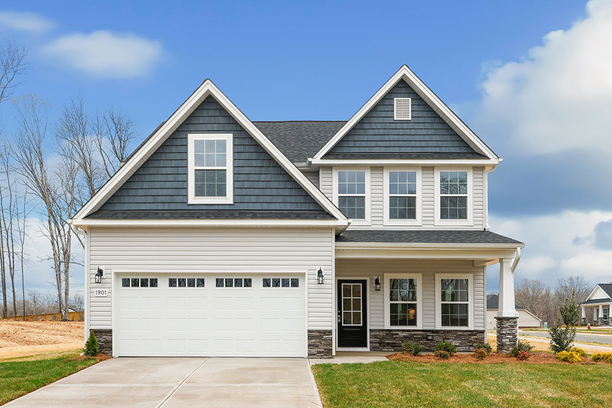 https://assets.windsorhomes.us/img/VR_lot72_Richmond_elvA_1901_Parham_Dr_Exterior_full_front_crop.jpg