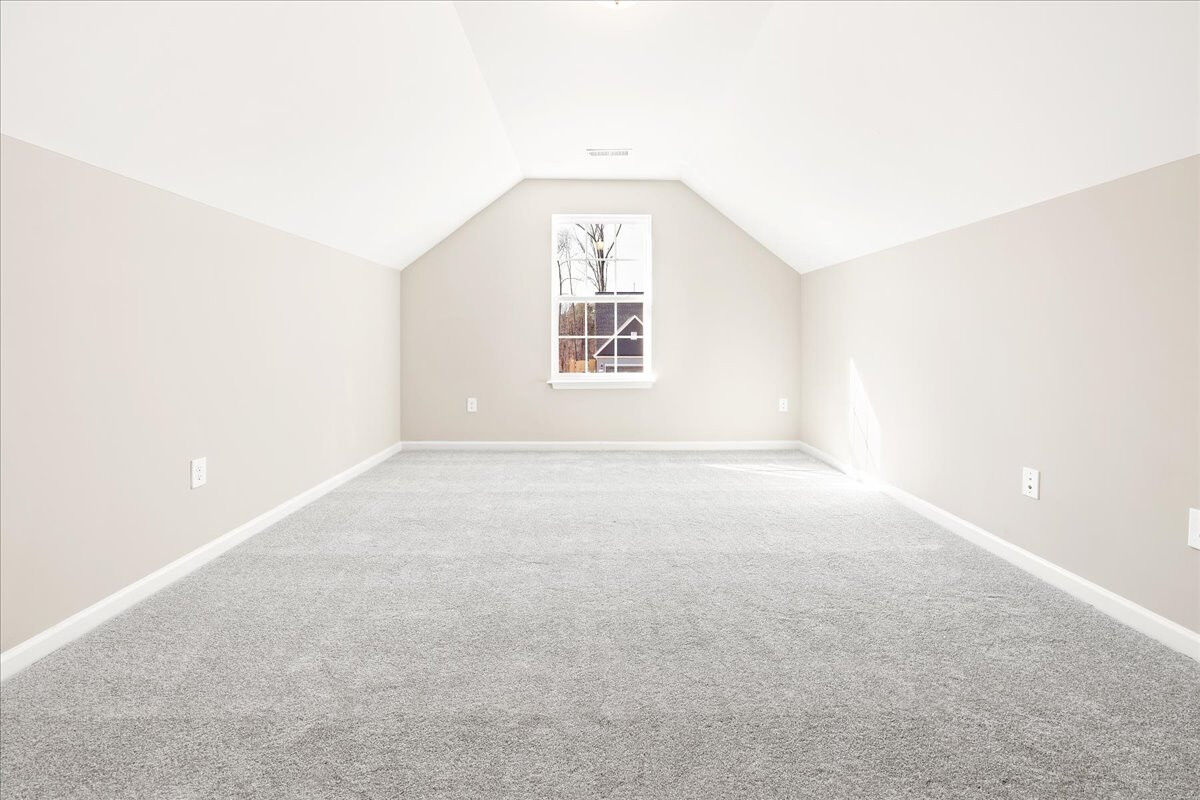 https://assets.windsorhomes.us/img/VR_lot84_Cary_elvC_207_Wildwood_Lane_bonus.jpg