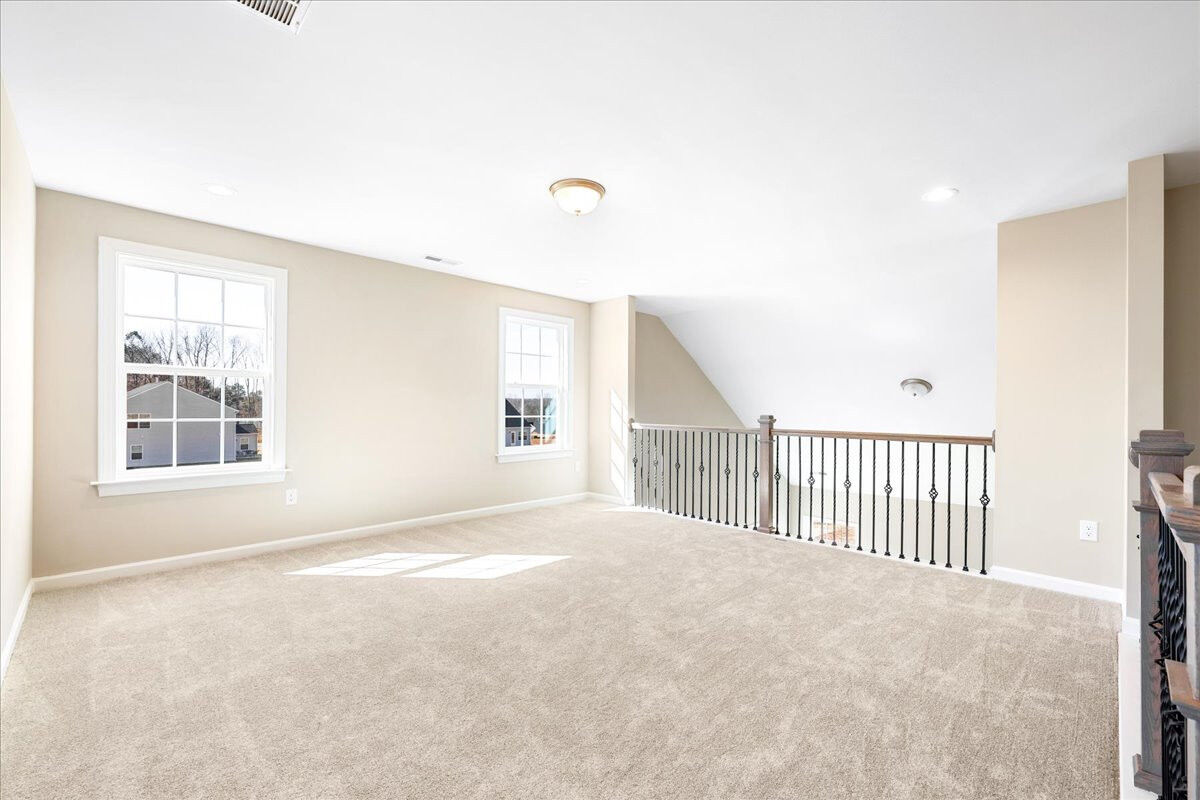 https://assets.windsorhomes.us/img/VR_lot88_Richmond_elvC_1815_Parham_Drive_loft.jpg