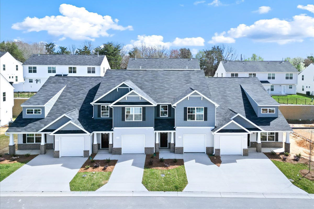 https://assets.windsorhomes.us/img/VS_lot64_Indiana_4020_Winding_Vine_Ln_exterior_front.jpg