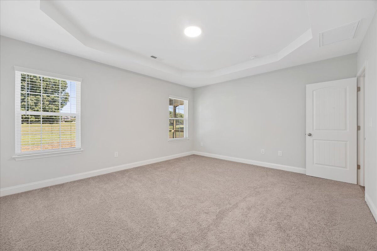 https://assets.windsorhomes.us/img/WP_lot1_Richmond_elvC_3301_Alyssa_Way_primary_bedroom.jpg