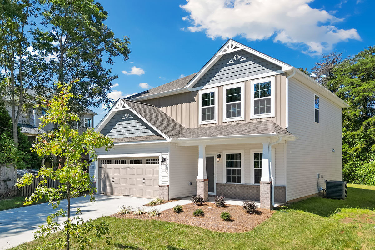 https://assets.windsorhomes.us/img/WP_lot38_Cameron_elvC_3171_Riley_Ford_Tr_exterior_Side.jpg