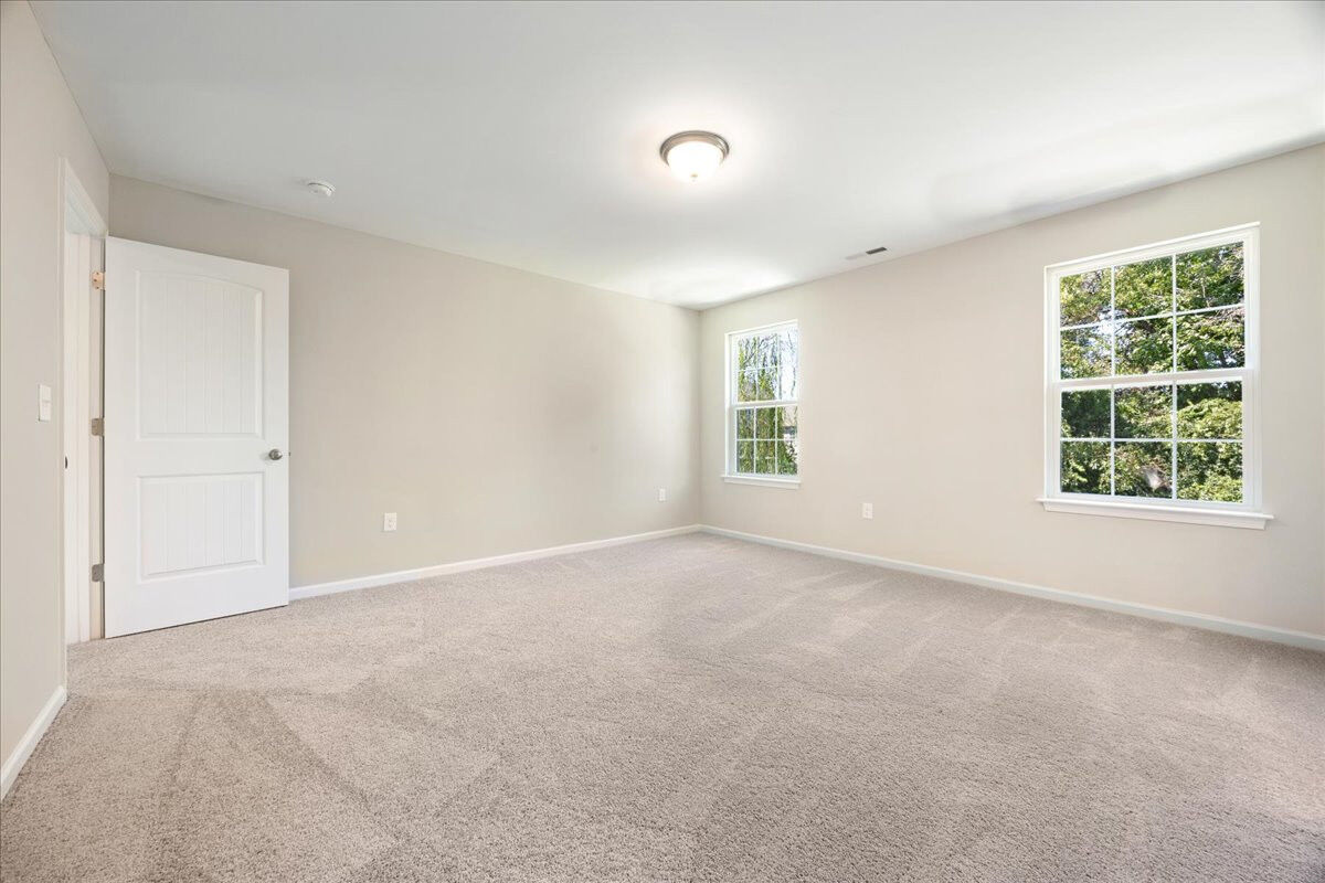 https://assets.windsorhomes.us/img/WP_lot38_Cameron_elvC_3171_Riley_Ford_Tr_primary_bedroom.jpg